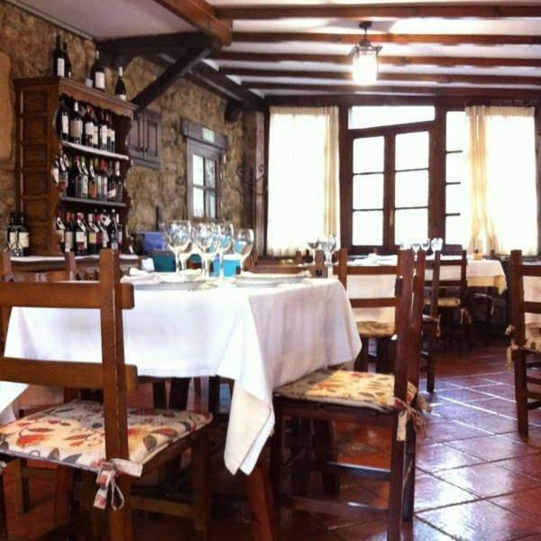Meson El Pucheru Hotel Barcenaciones Exterior photo